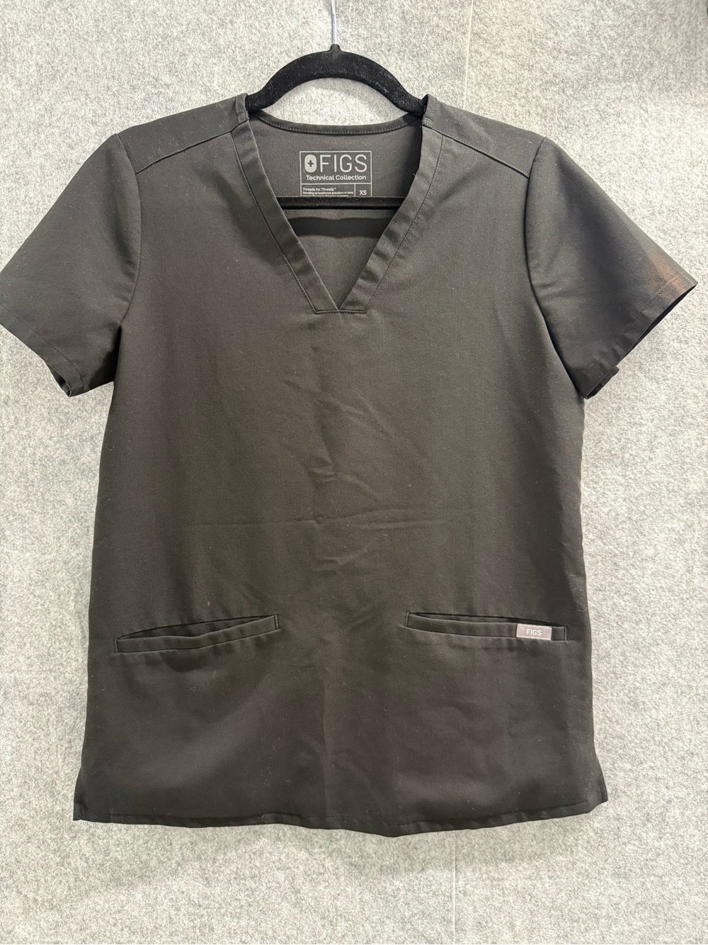 FIGS Women’s Black V-Neck Short Sleeve Scrub Top
